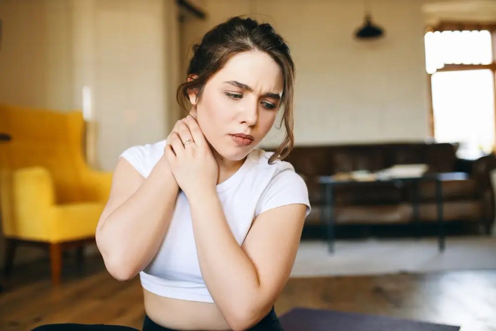 Signs and Symptoms That May Indicate Thyroid Imbalance